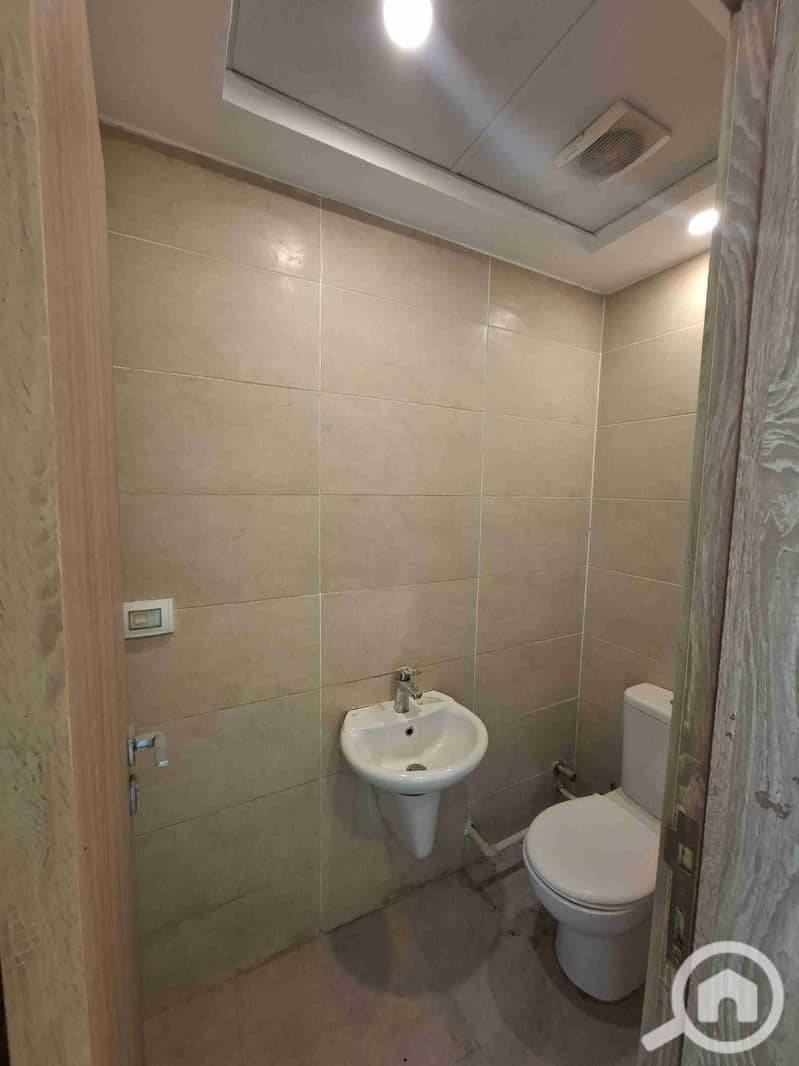 8 ٢٠٢٥١٢٢٠_١٤٤٠٠٩. jpg