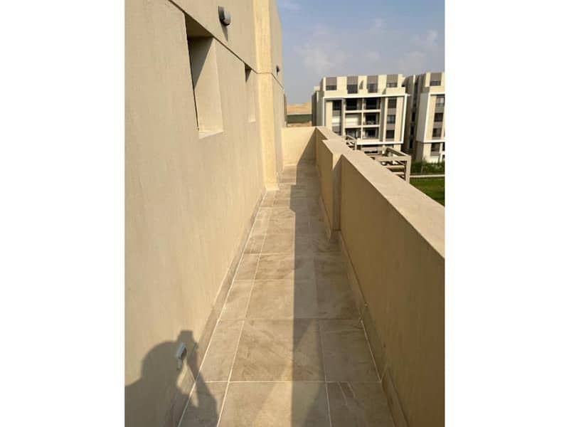 8 b9abe3cb-a0de-4d04-8976-884bb4296e9a. jpg