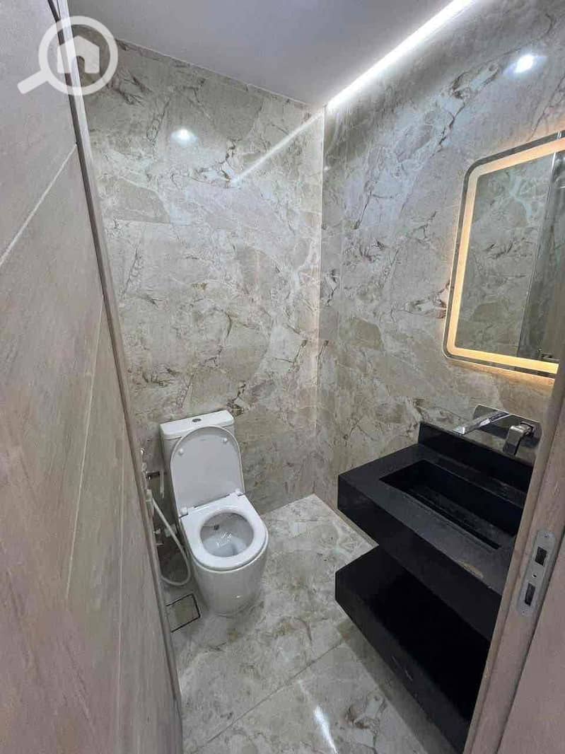 3 a6194eb4-59e4-4688-aff5-3cc2a40b92b4. jpg