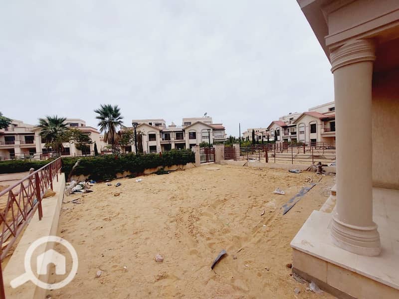 10 8092578c-758a-4c49-9159-58ada8cfa541. jpeg