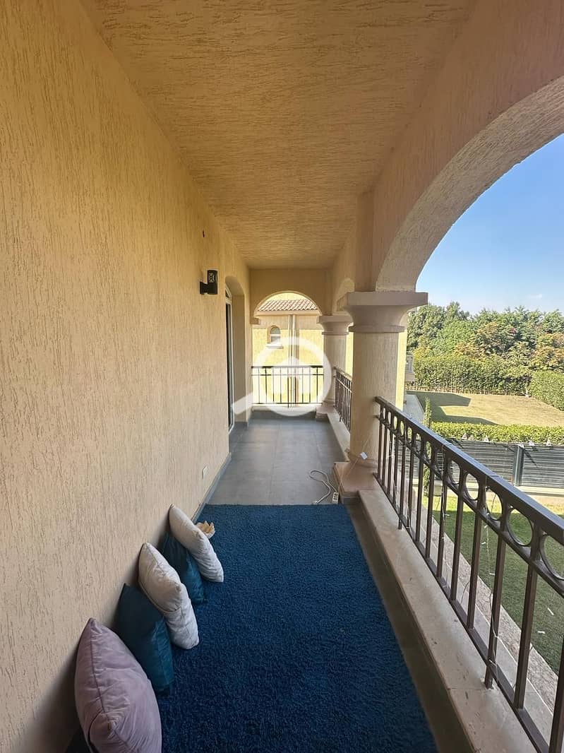 39 f435298d-f343-4e4a-92cd-1aa5a6829425. jpeg