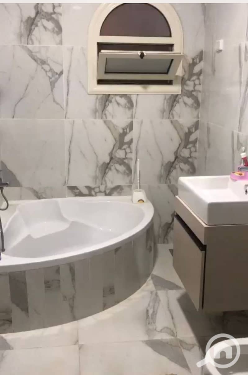 6 9ed9bb86-1a82-46db-9250-548c91694bd4. jpeg