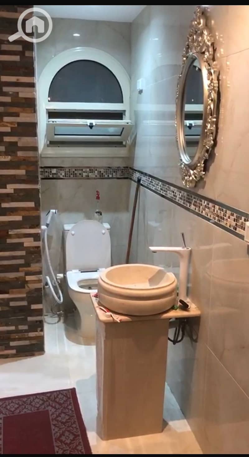 9 ccff4f39-2d0d-42e5-b6c4-2dc80c2bdc58. jpeg