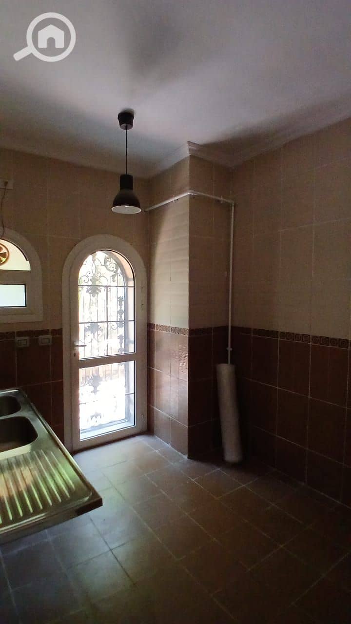 12 ad48934b-c833-4b86-ba64-69097191782d. jpg