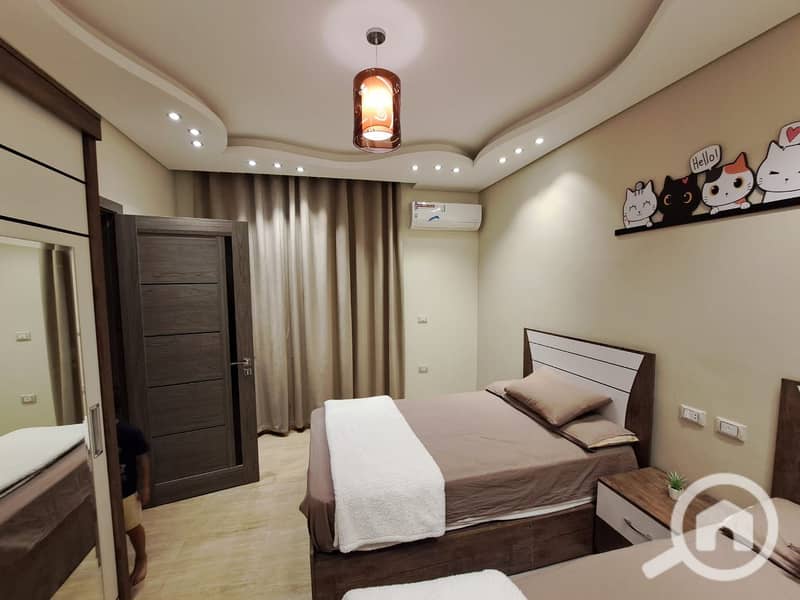 12 b4ce82cd-8e45-4c0f-bebc-5eb6567030a5. jpg