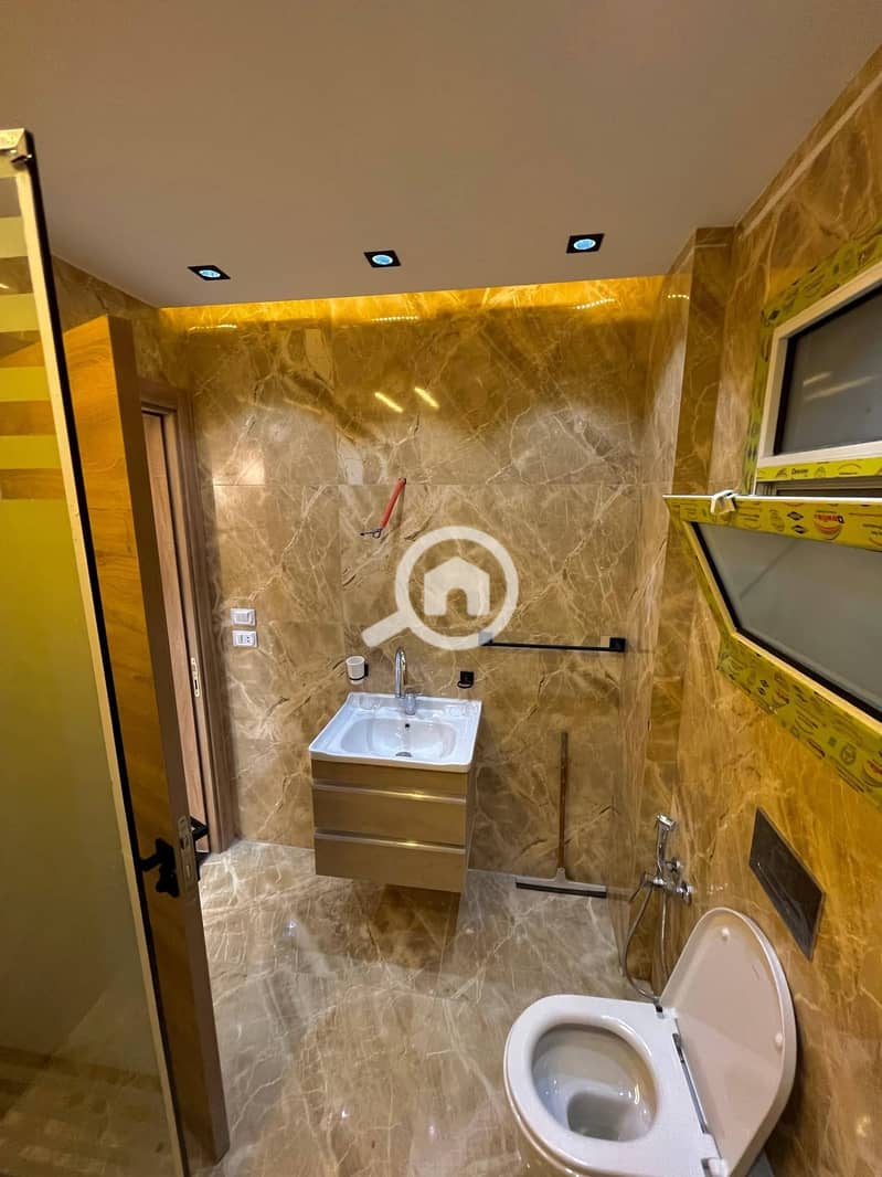 7 aea2bebb-5567-4a89-ba31-b48937c1c628. jpg