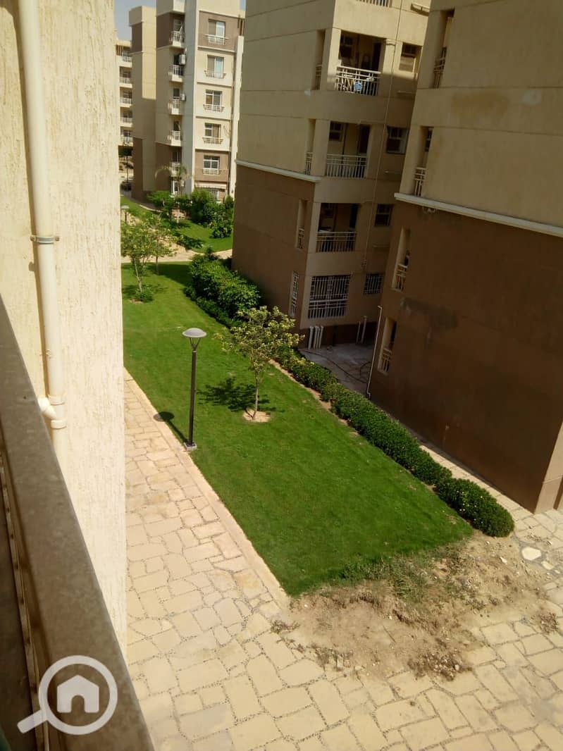 10 9c93c05d-a8e7-41ce-8c07-35417f6c5285. jpg