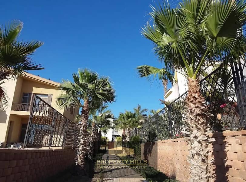 7 42540d2b-c6fc-4a24-b0d6-4fb8876d8c80. jpg