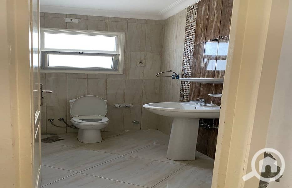 22 353a26e3-b5f0-4e00-888a-ae74f0b51c88. jpg