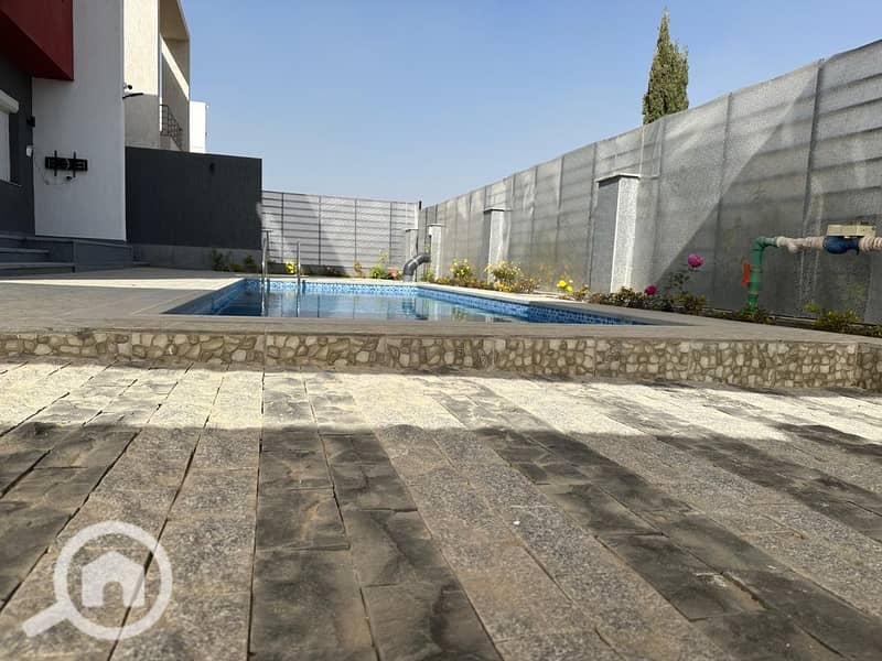 8 5e217a4b-ef69-41c9-8de0-f2f3be7f0707. jpg