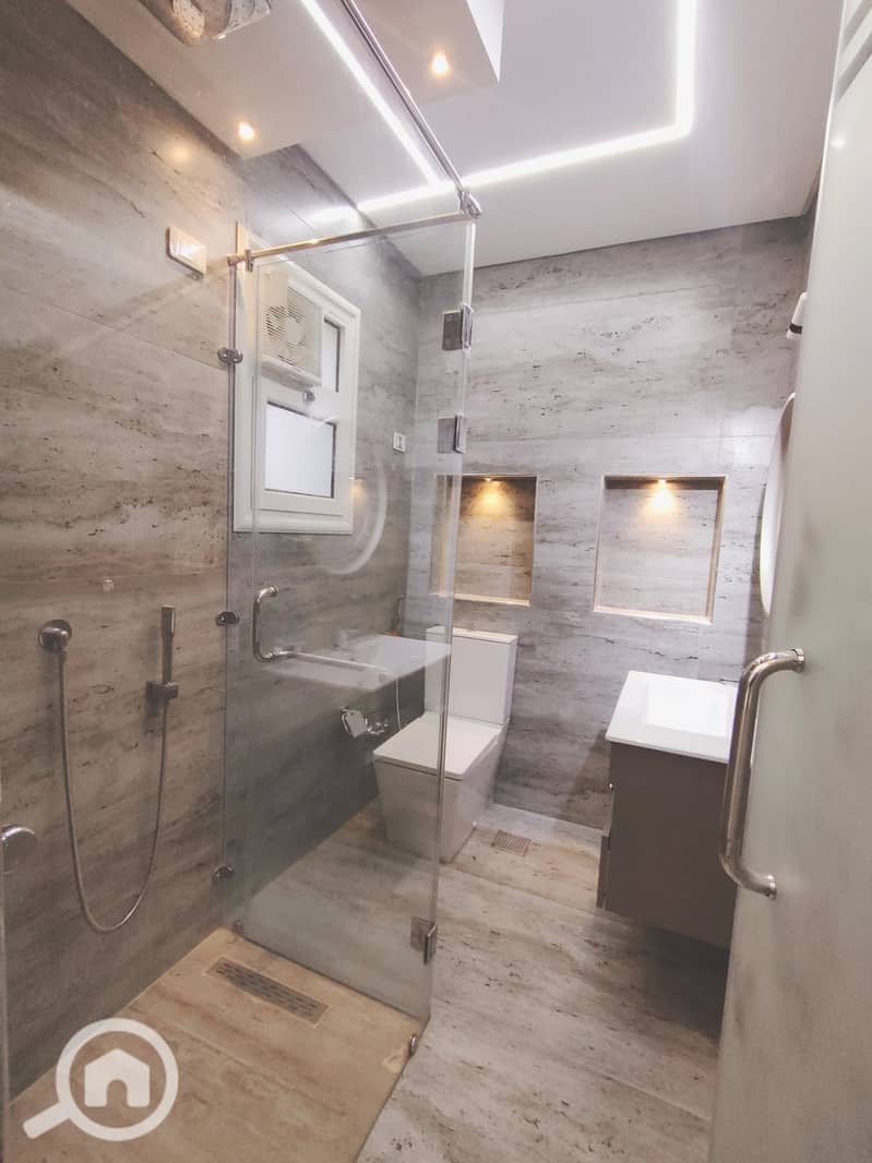 32 dddf243e-569b-4700-8b36-910193ec54c6. jpeg