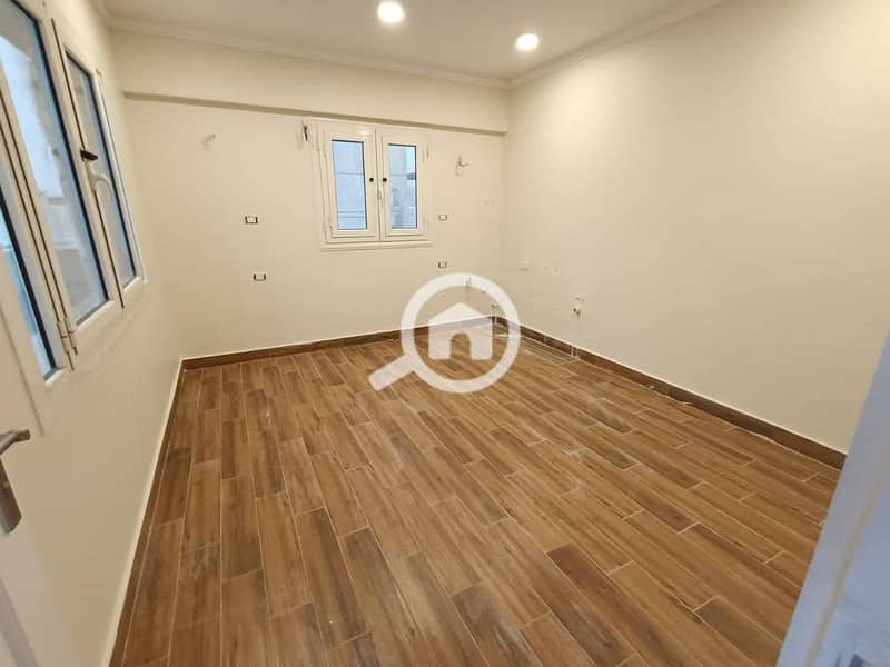 5 081f15ea-d83a-404e-8bcc-6352c25836cd. jpeg