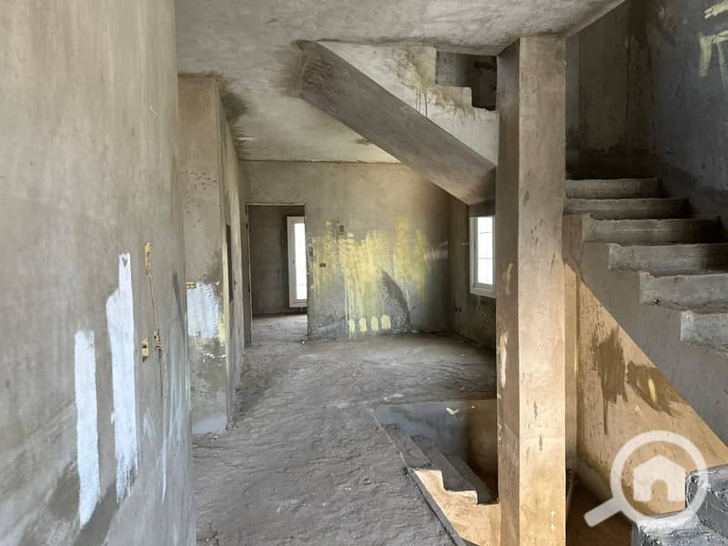 9 81133dca-b5d5-4372-b487-c69c34695cf1. jpg