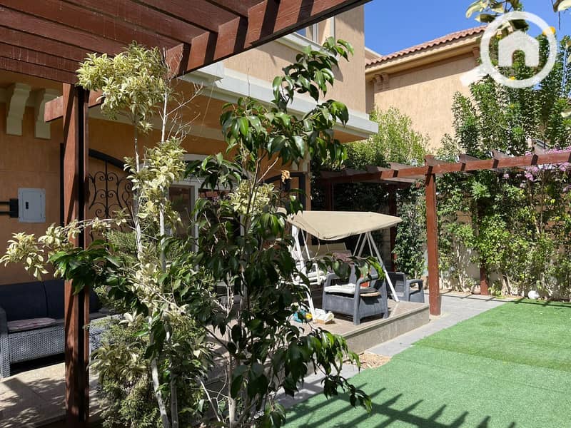 8 090bb9a6-0e8a-450f-93d1-e92c868d026d. jpeg