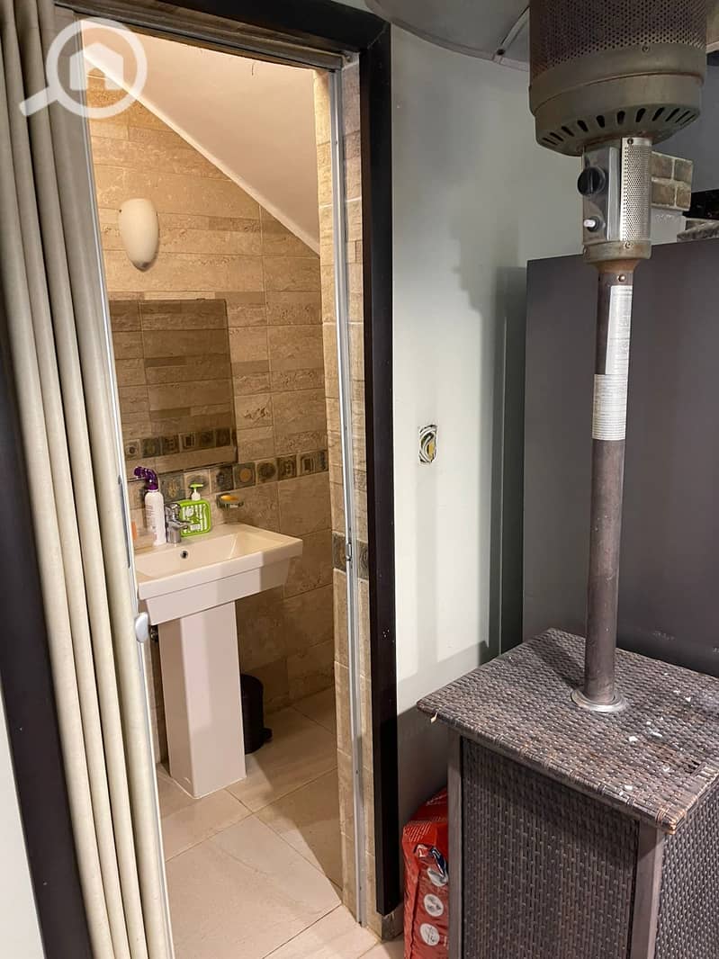 11 308fd474-3b76-48f4-b1b5-0ae449d74d98. jpeg