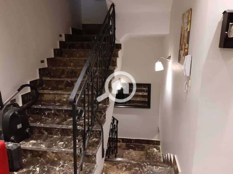 17 e63a1fcb-4b4e-46d5-bd2e-4b288e5e5b67. jpeg