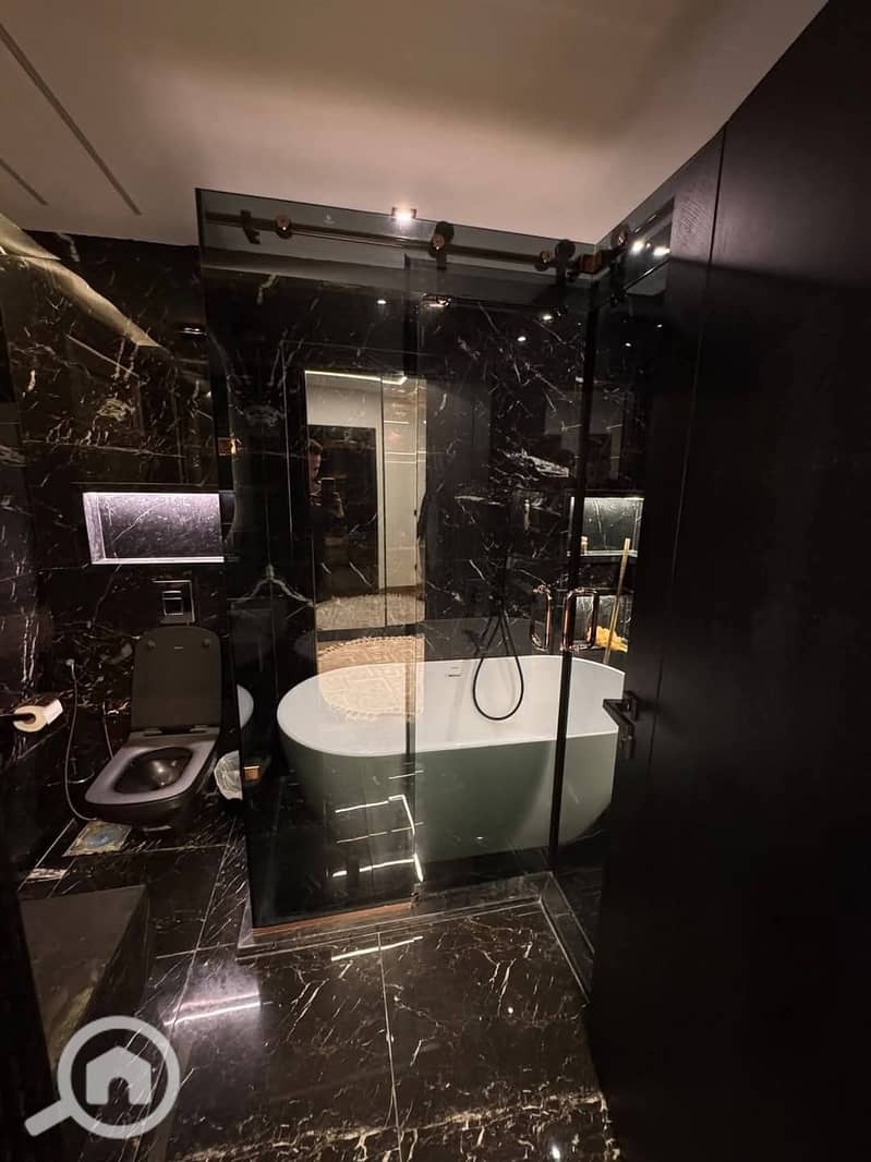 4 033f85fb-21fb-482b-b2c6-1d8b6900e9da. jpeg