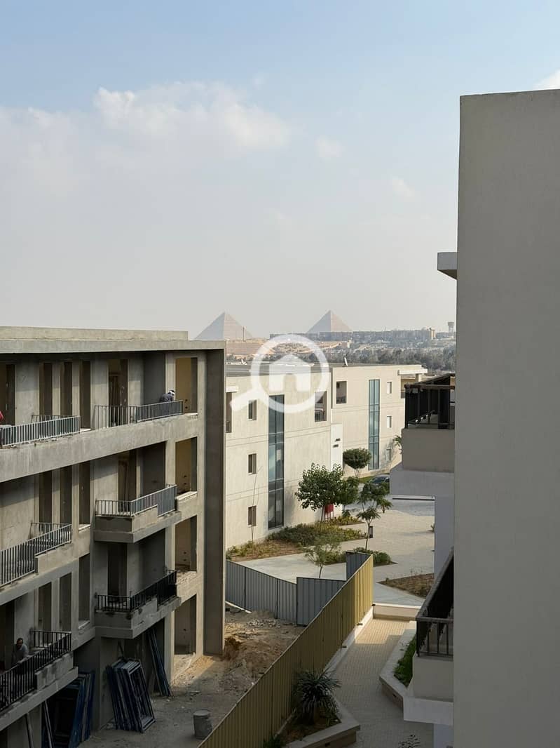 10 WhatsApp Image 2025-01-16 at 20.00. 33_c5c20b2b. jpg