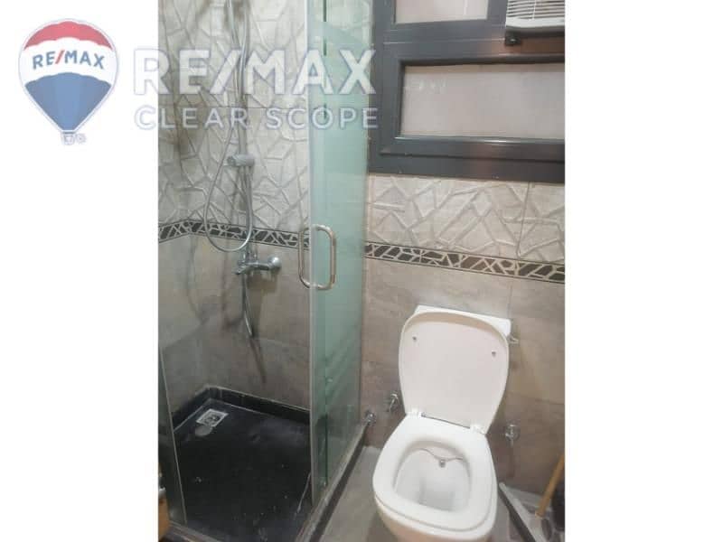 8 568f62db-270f-40d0-a8e8-44b7c72a3eec. jpg