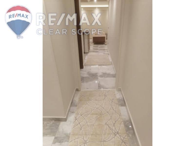 10 0797a3a5-a4d2-41a7-b67e-a9ad472a6a19. jpg