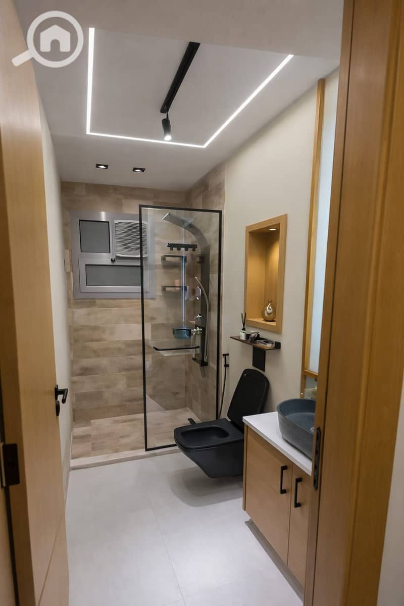 3 130m 5,650,000 . jpeg