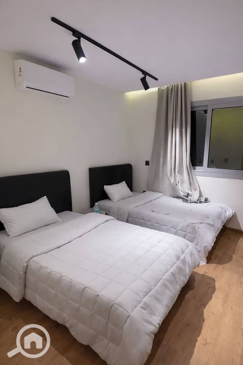 4 130m 5,650,000. jpeg