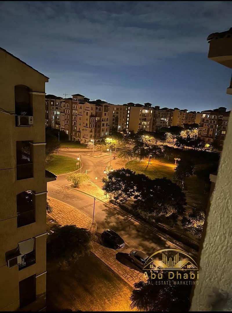 2 29d75da7-a964-4d60-80b5-6a86a44e521b. jpg