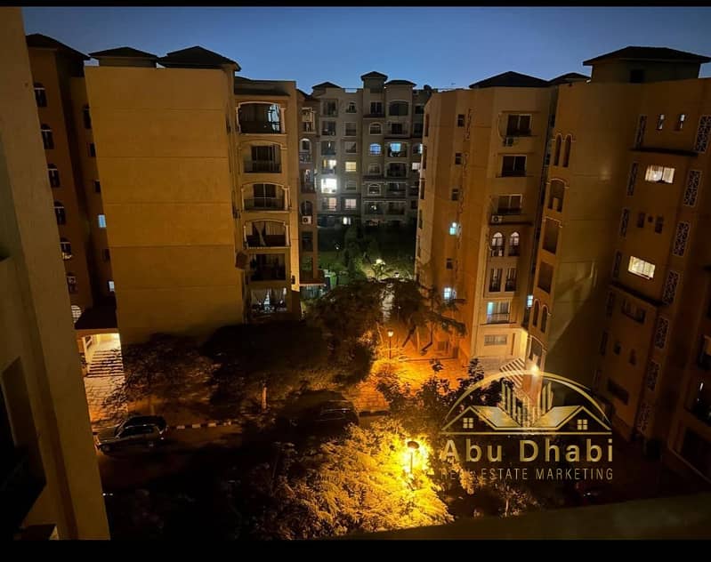 3 7b74ee55-8bd5-4566-8b7b-f0c86b647639. jpg