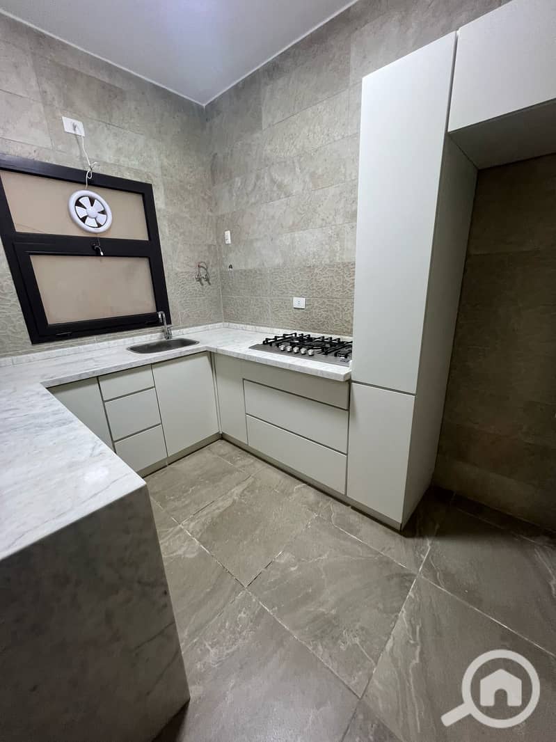 2 d46e2d88-24e8-4e50-93a6-19d7a67922f9. jpg