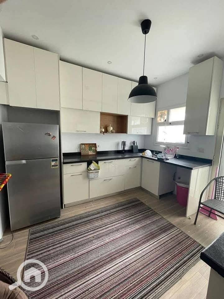 10 c87ef310-5e39-442b-a3fa-e33dff3b99fe. jpeg