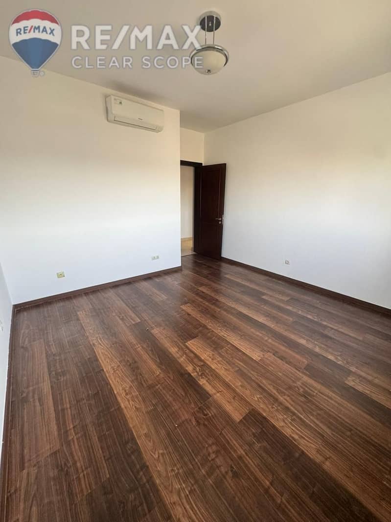 3 2ea936b2-478a-43f6-8e5a-edac211d2351. jpg