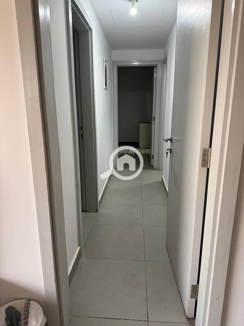 15 400fd0ef-f7f3-4c02-8f0b-9fe94d5693c6. jpeg