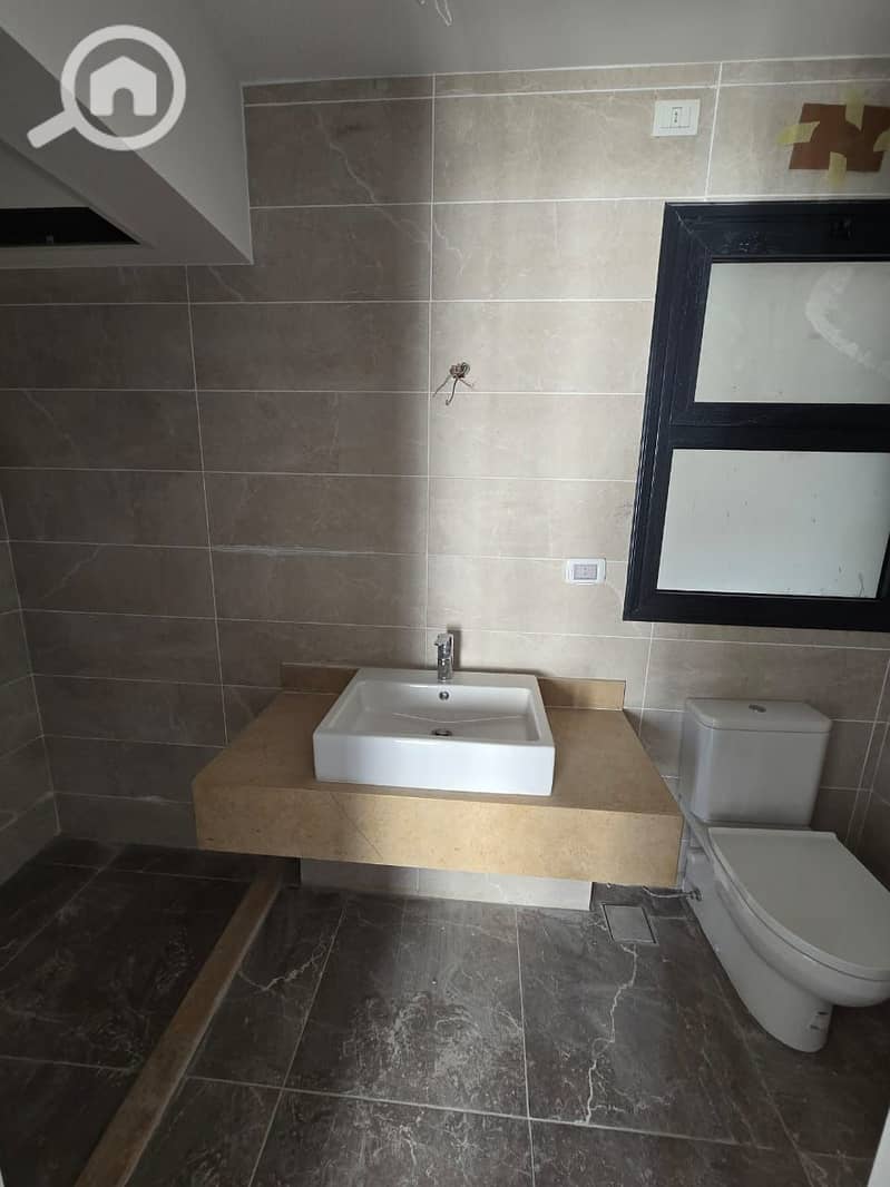 11 3eacab02-35af-4025-a412-090db2a6db18. jpg