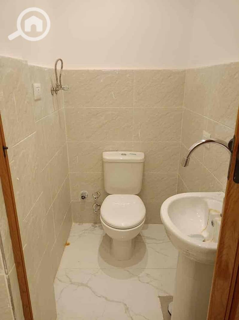 2 fc9d4a94-b5f0-4e91-b7fe-2a92c824897e. jpg