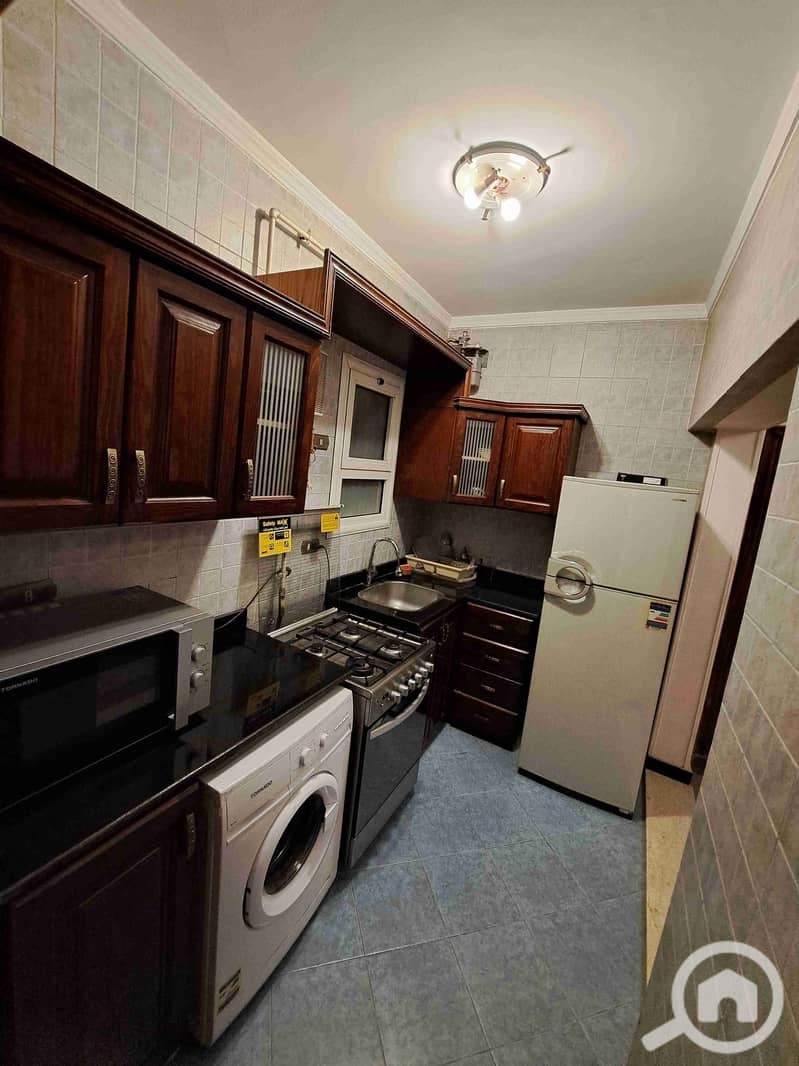 2 20250211_201244. jpg