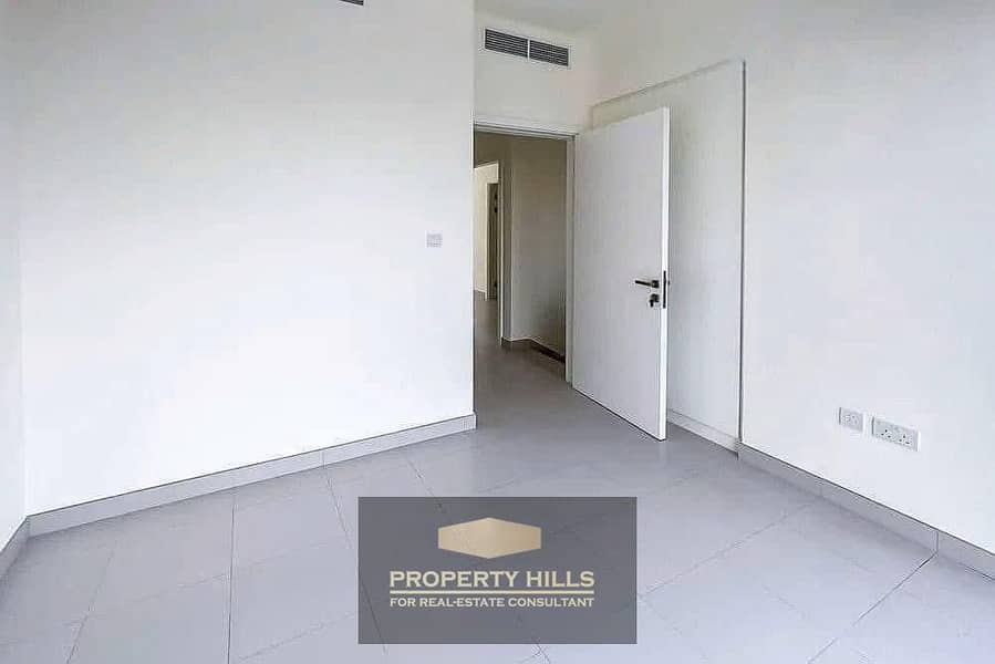 8 5d611bad-77c9-4d68-b5e7-68fdd6150495. jpeg