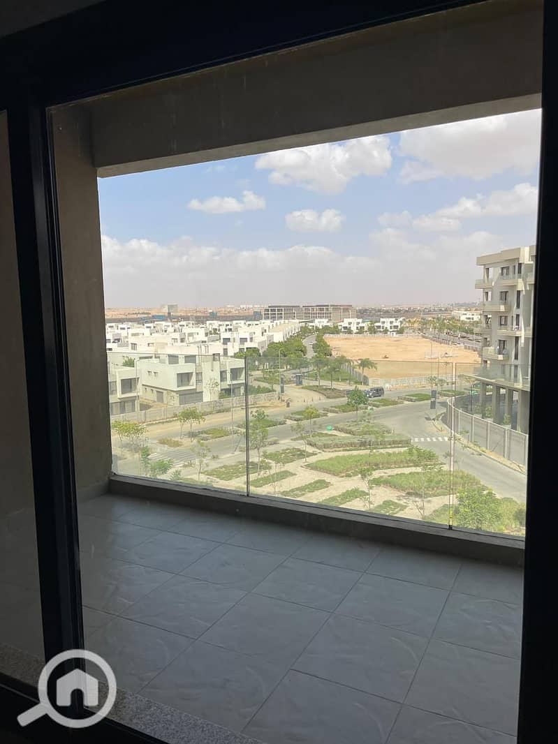 17 77d9f4c4-6e6c-4302-9c59-0565b384915c. jpeg