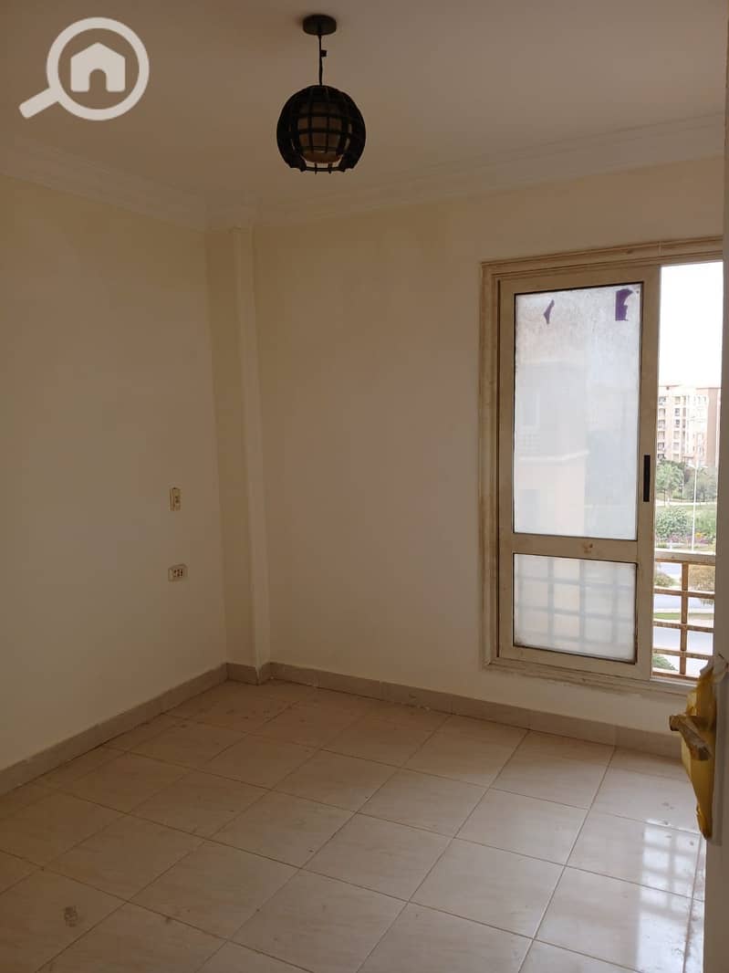 4 129d1da9-56c5-42c1-9c82-e1058e017d9e. jpg