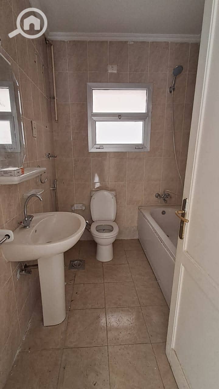 4 9e03cc61-810d-4858-ad40-d08e45487568. jpg