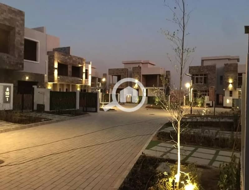 4 3273871-d92ceo_7_11zon. jpeg