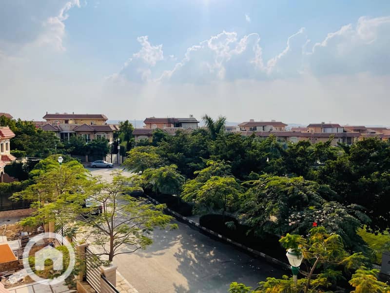 11 bf9f3ad3-a2a0-48f1-a43d-122d75a9ea67. jpeg