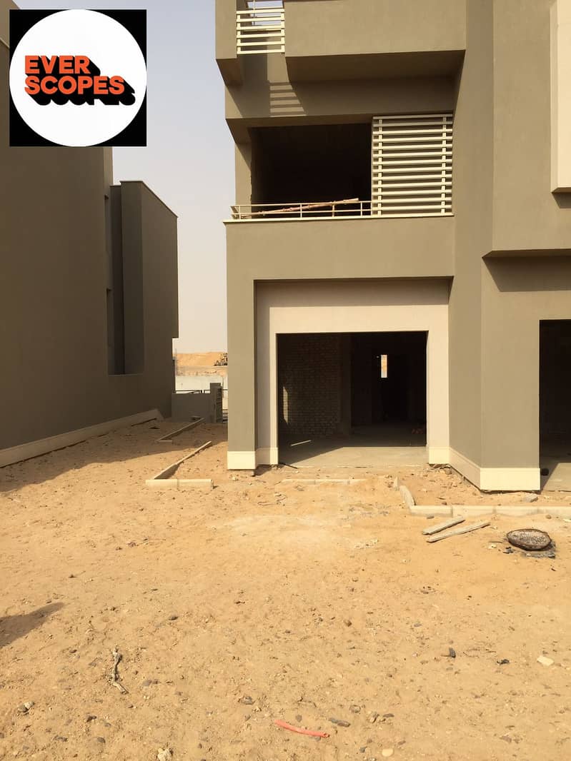 4 210e82d6-1955-4a20-8100-f779f798e2c2. jpg