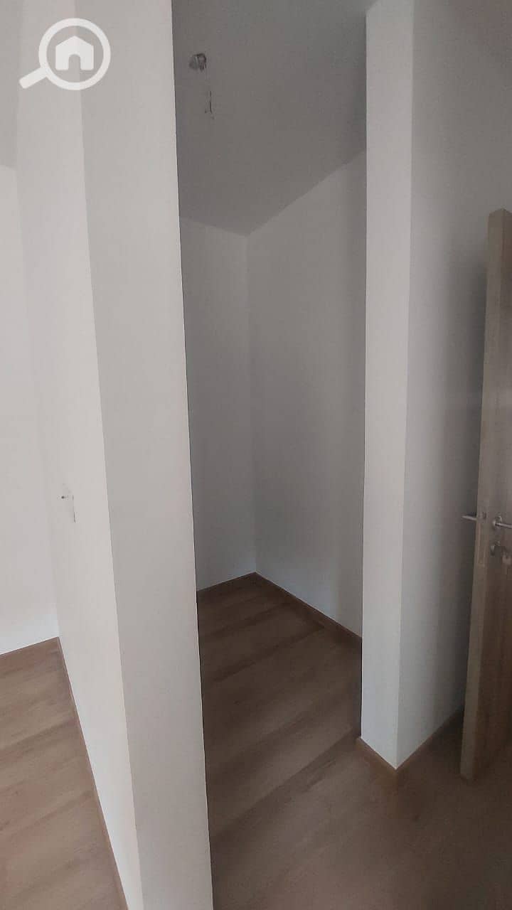 4 WhatsApp Image 2026-01-13 at 13.40. 52. jpeg