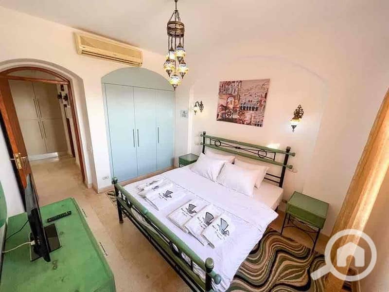 7 6c2d0079-38da-4ef7-b453-408b4a6b88f3. jpg