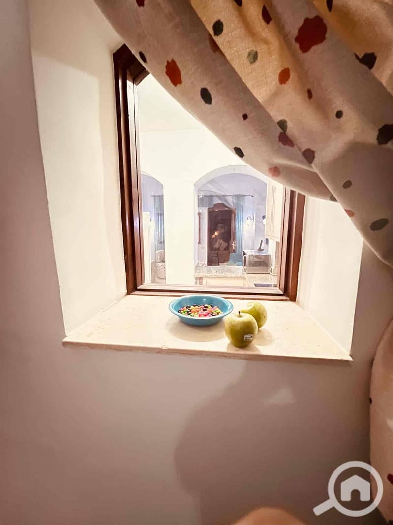 12 ae2f63be-7812-4948-a1a9-ccc037f28701. jpg