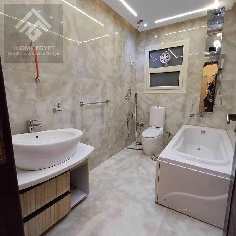 4 6e9d7edc-440e-4447-b189-ec5f79456b47. jpg