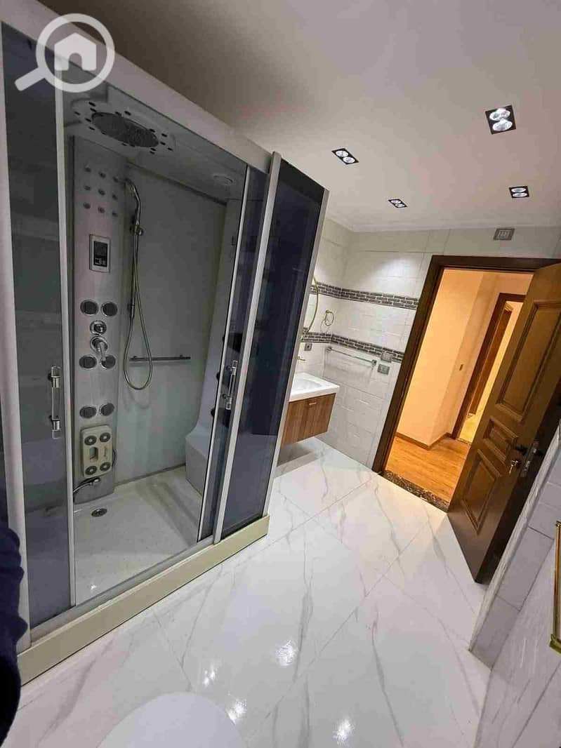 4 FB_IMG_1765185783079. jpg