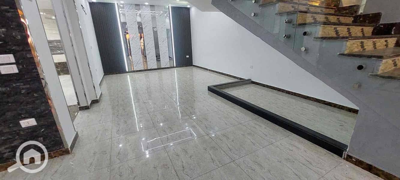 6 8a2a73e7-91ea-4379-b0be-67f2b3a89a53. jpg