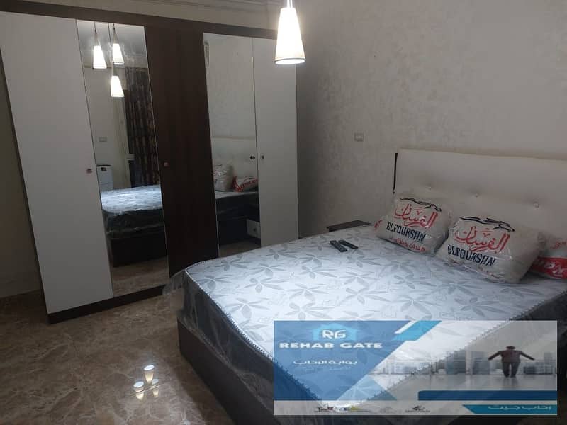 4 38a18a53-a432-4a8b-857a-9a59f3573784. jpg