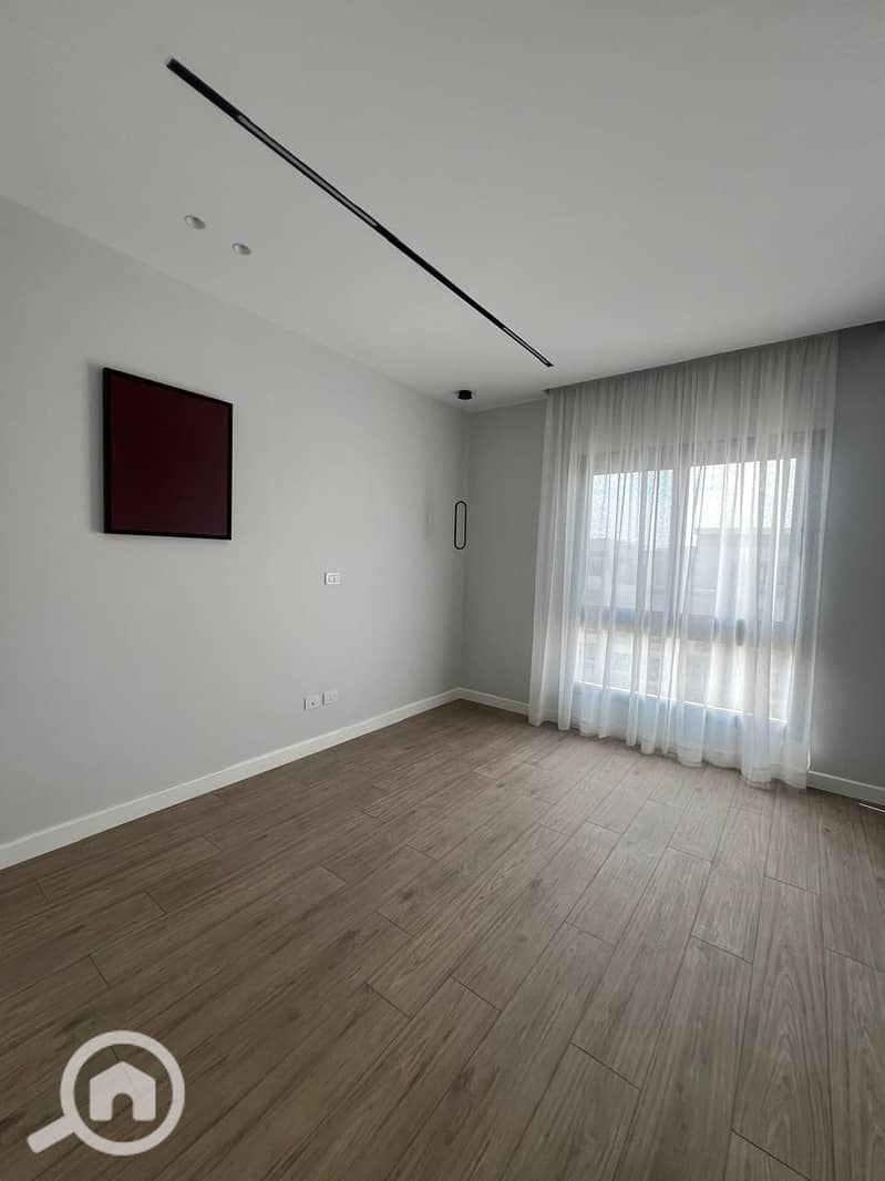 9 13d9b707-007b-4fe5-bdad-8340a13d04b9. jpg